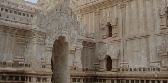 The Ananda temple in Bagan